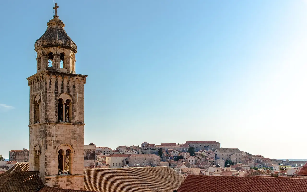 Hvordan er vejret i Dubrovnik i uge 30?