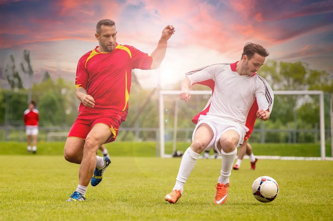 Sen dramatik, solide hjemmesejre og et rødt kort: First NL runde 14 samlet