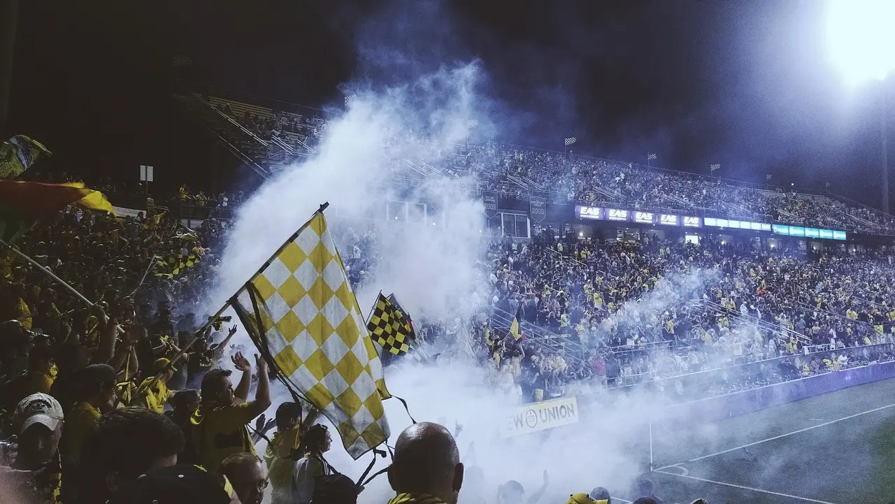 Smalle sejre, straffespark og en målfest i Pula – Second NL 2025/26, runde 28